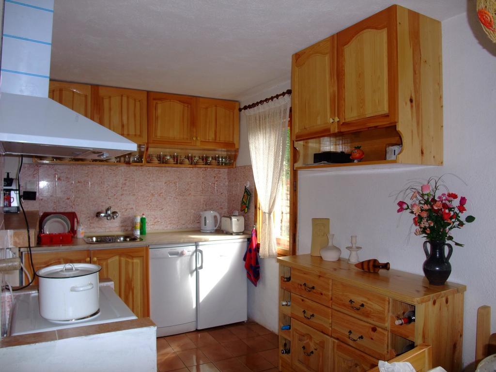 Къща За Гости Каза Роза - Swiss Style Chalet Casa Rosa Guest House Kjustendil Zimmer foto